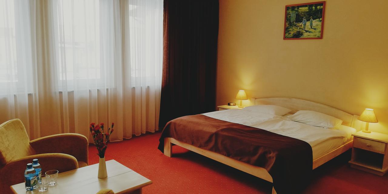 Hotel Metro Kłodzko Εξωτερικό φωτογραφία