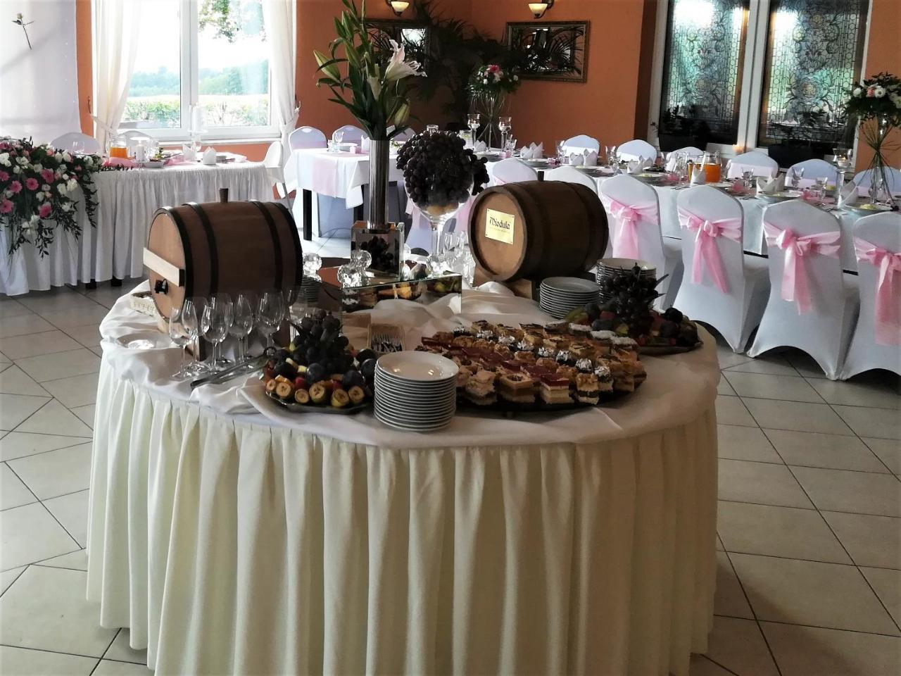 Hotel Metro Kłodzko Εξωτερικό φωτογραφία